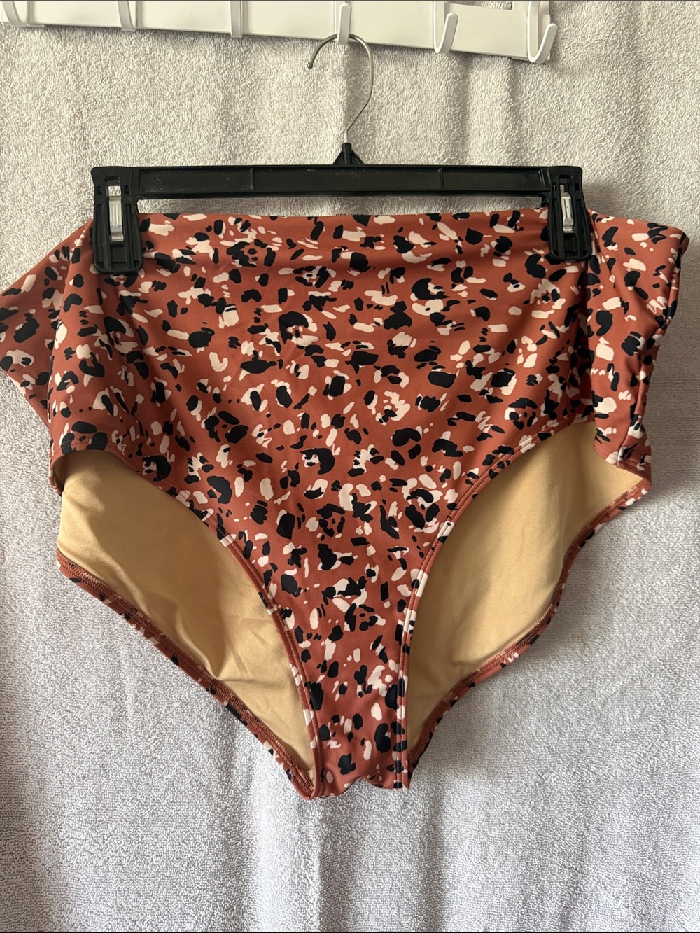 Old Navy High-Waist Swim Bottoms in Rust Leopard Print